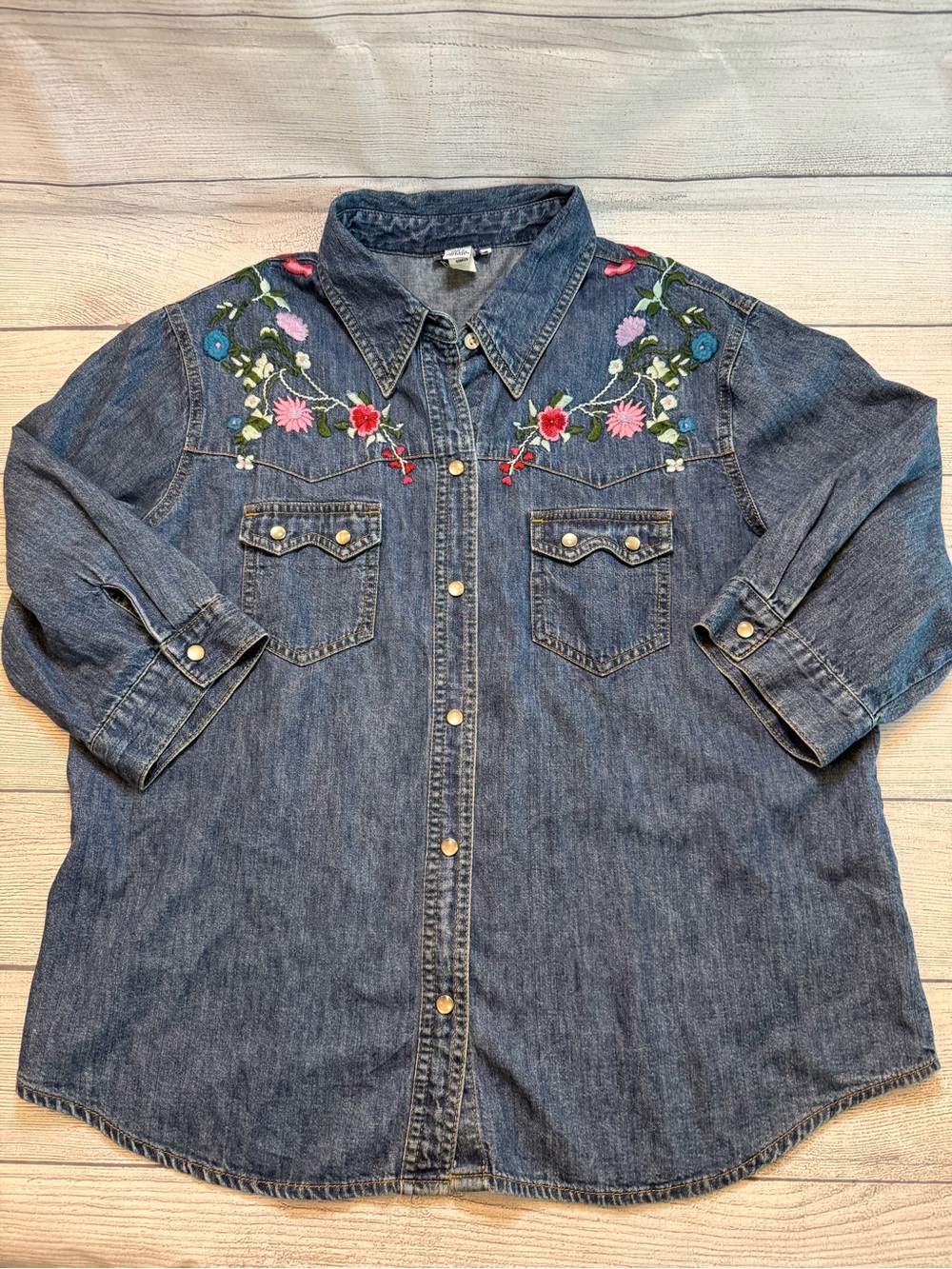 Vintage Y2K Old Navy Embroidered Denim Shirt Shirt